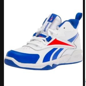 Reebok boys basketball sneakers size 4